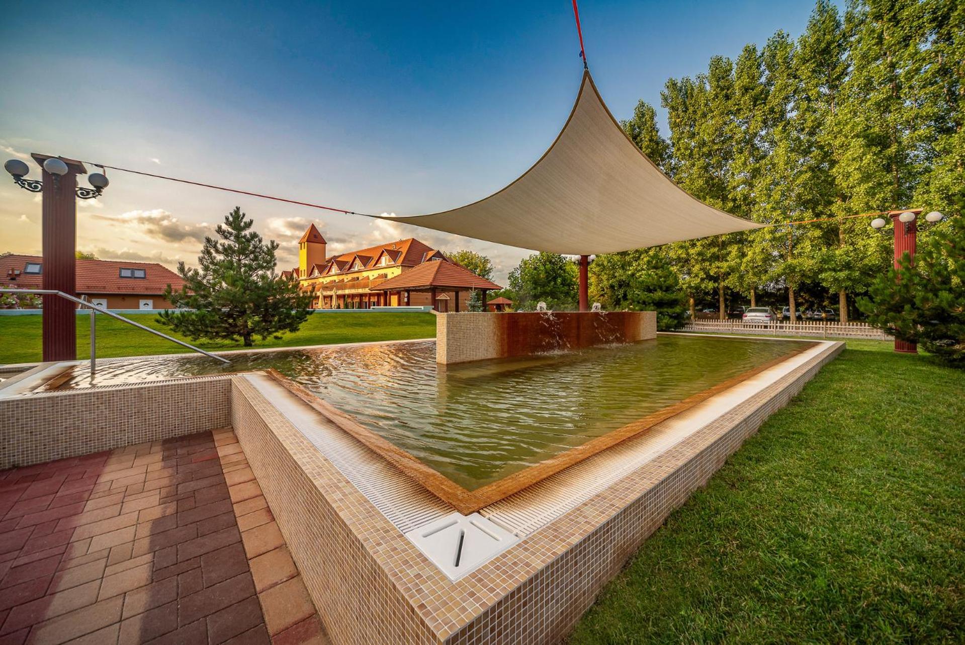Termal Hotel Vesta Tapioszecso Экстерьер фото