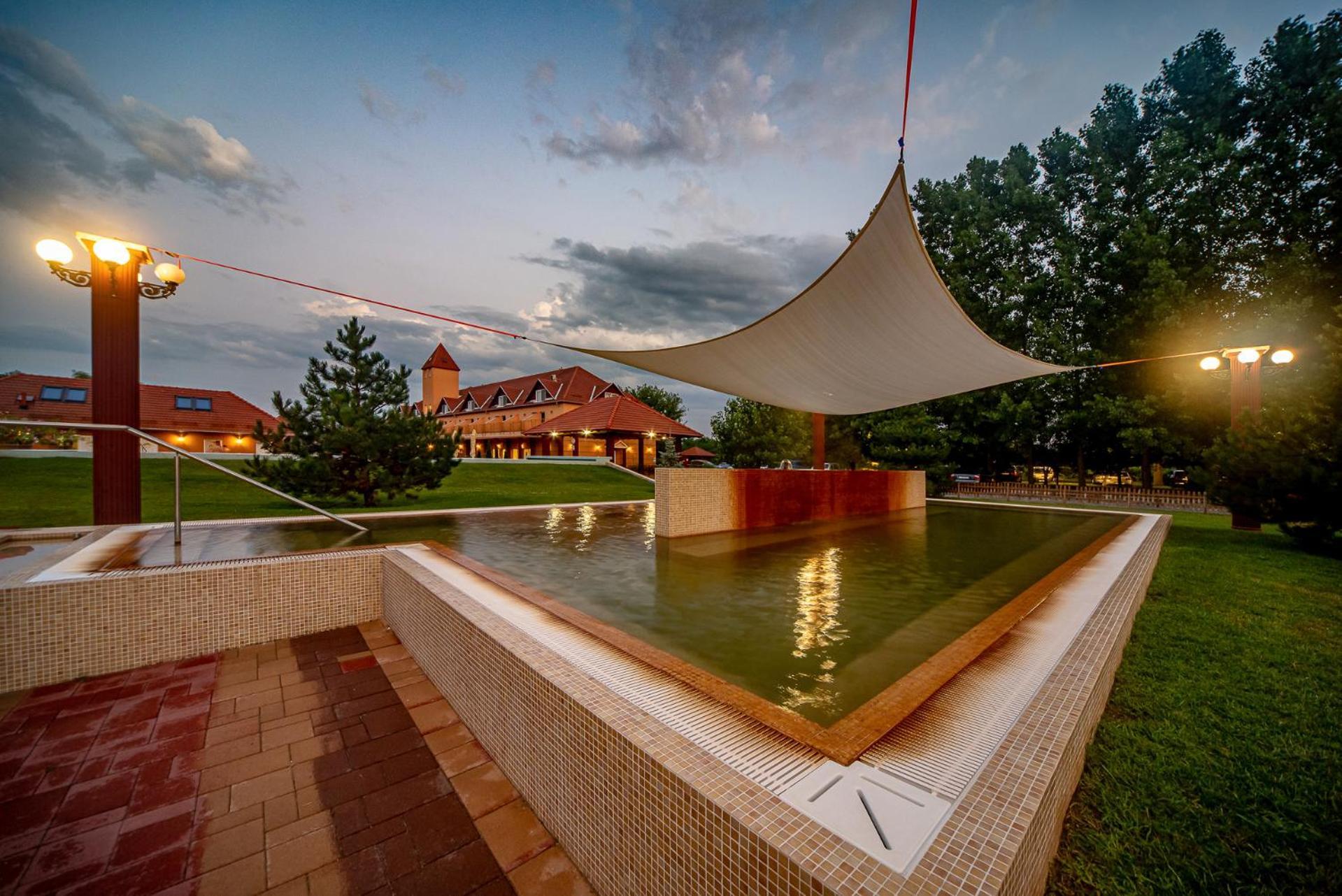 Termal Hotel Vesta Tapioszecso Экстерьер фото
